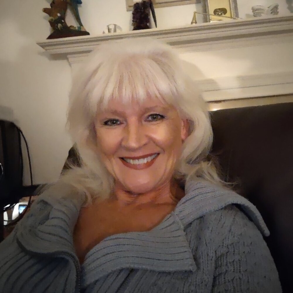 Meet your Posher, Brenda
